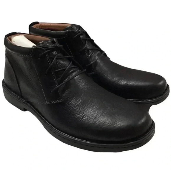 Clarks Chukka Boots Mens 15 W Wide Black Leather Lace Up Stratton Limit NEW